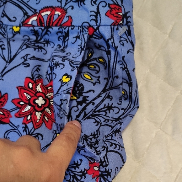 Womens,LOFT Floral Patterned High Waist Shorts - Blue and Red ,Size 18.New. - Picture 9 of 14